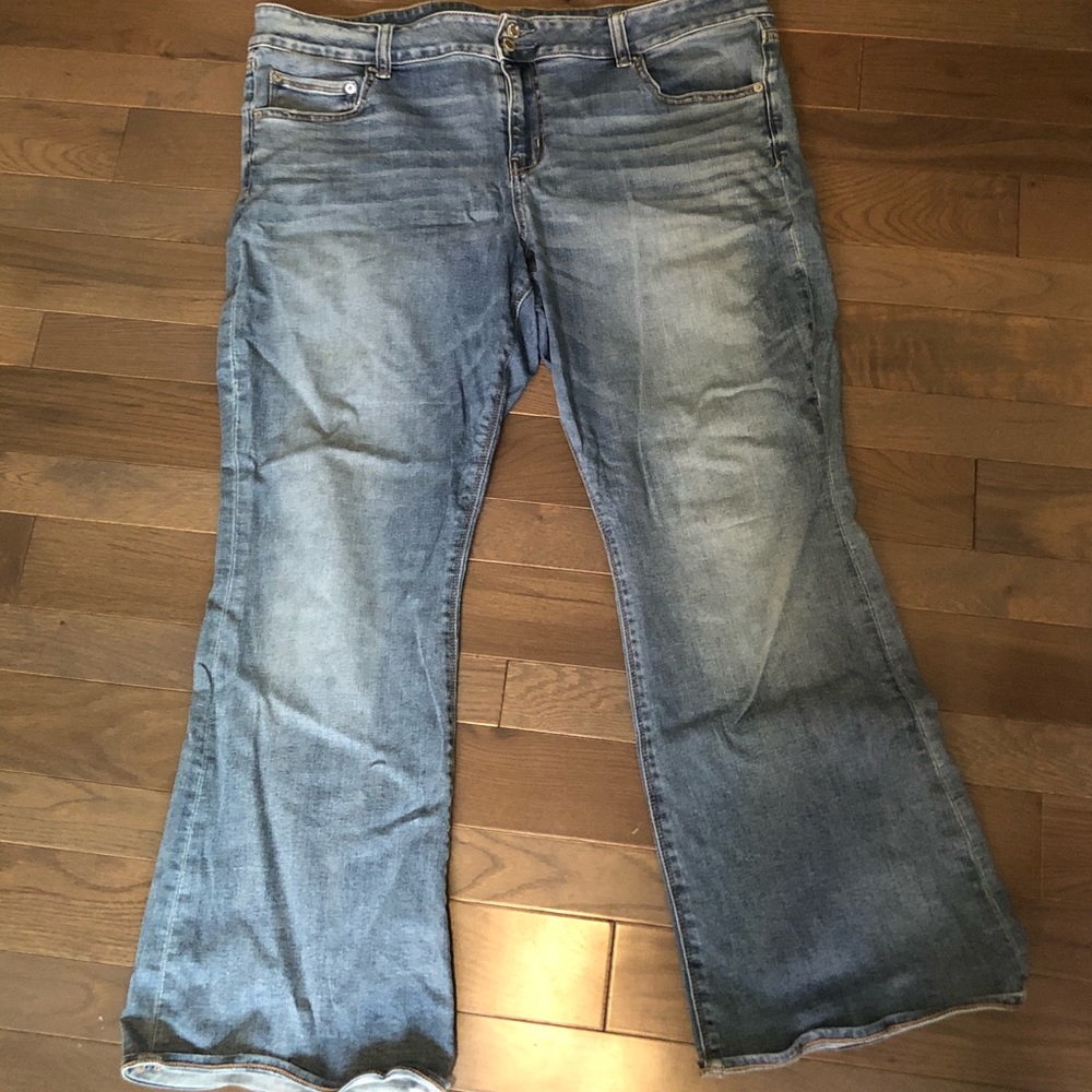 American Eagle Artist Flare Jeans
